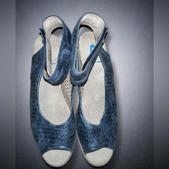 Wolky Shoes - Wolky SZ 11 Frosty Womens Mary Jane Light Blue Amalia Nubuck Leather Size EU 42